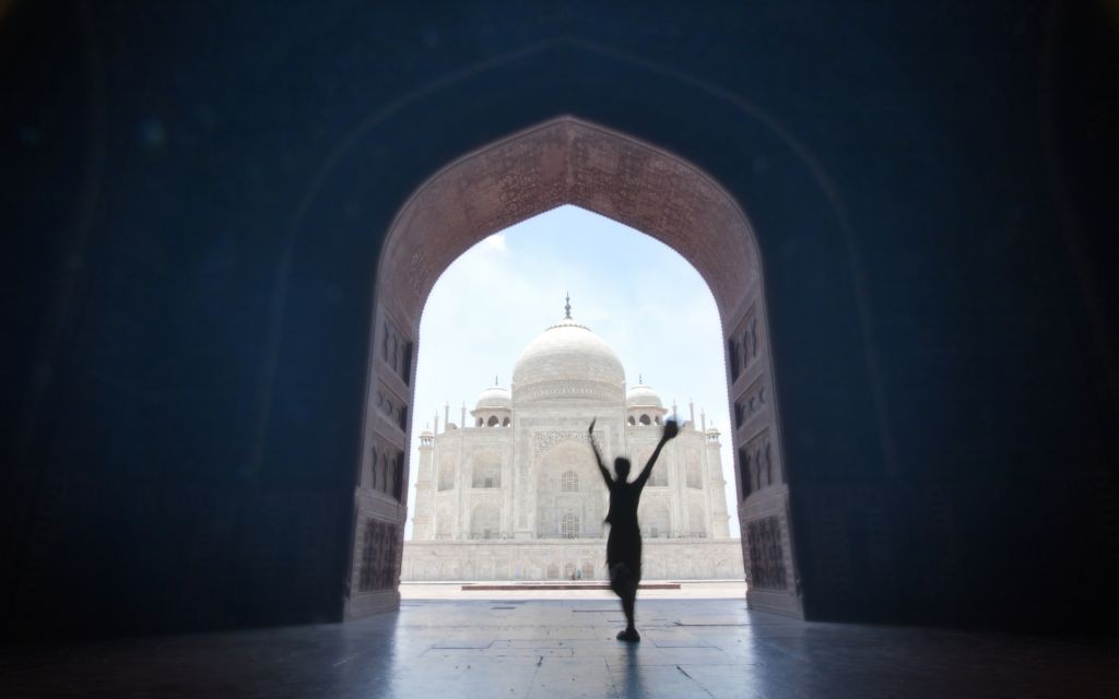 The Taj Mahal, seen from the Jawab Doors in Agra, India © Pavalache Stelian | Dreamstime 19888803