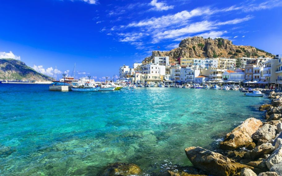 Pigadia, Karpathos, Greece © Freesurf69 | Dreamstime 62086428
