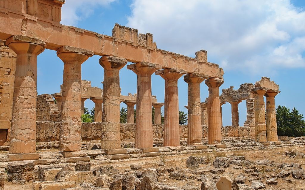 Temple of Zeus, Cyrene, Libya © Lachris77 | Dreamstime 39354563