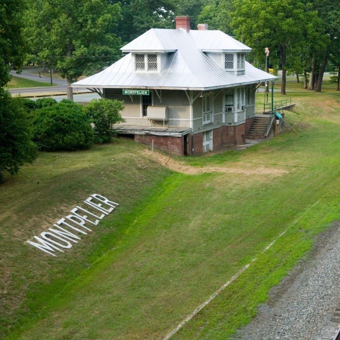 Montpelier Train Station, Orange County, Virginia © Americanspirit | Dreamstime 52310294