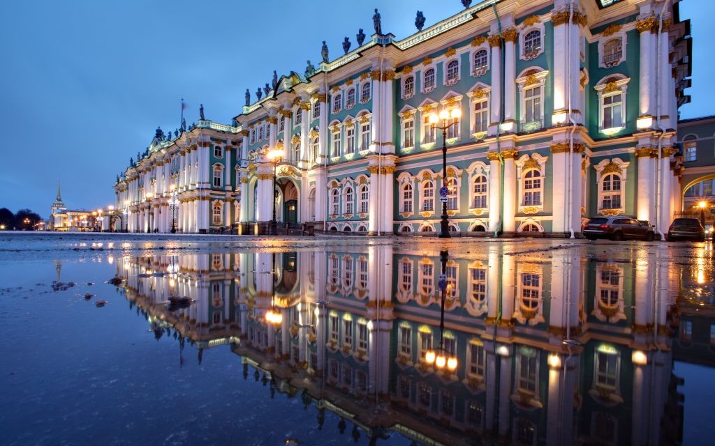 The State Hermitage Museum of St. Petersburg, Russia © Vladimir Grigorev | Dreamstime 48113658