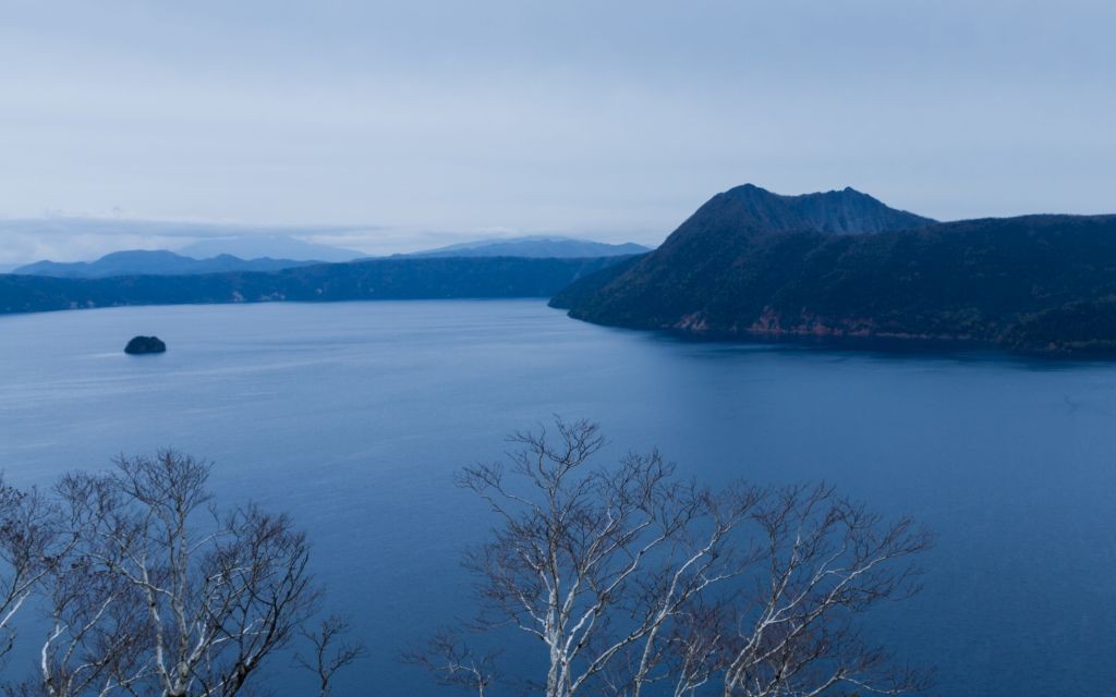 Lake Mashu, Japan © Kuzelv | Dreamstime 47739134