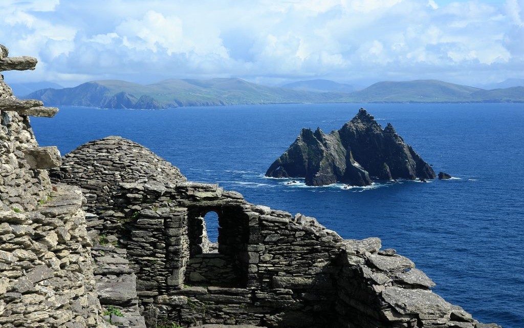 Skellig Islands, Ireland © Stefan Missing | Dreamstime 48707991