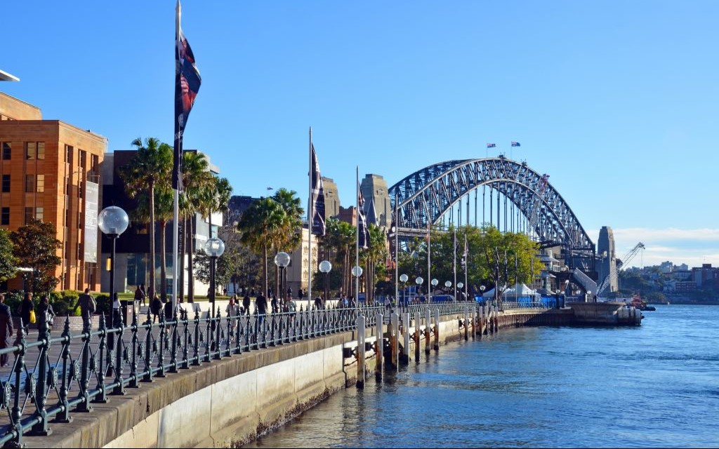 Sydney Harbour Bridge and the Museum of Contemporary Art, Circular Quay, Sydney, Australia © Nigel Spiers | Dreamstime 42766158