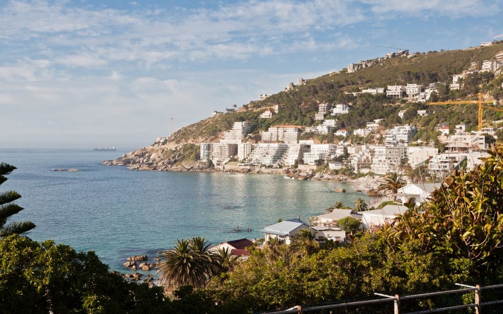 Camps Bay, Cape Town, South Africa © Afagundes | Dreamstime 21104019