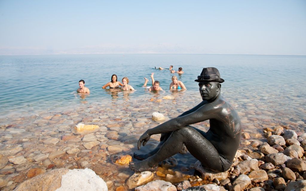 Dead Sea, Israel © Rrodrickbeiler | Dreamstime 21161548