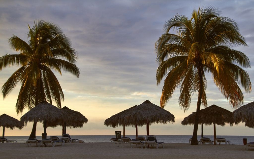 Playa Ancon, Cuba © Adamr128 | Dreamstime 54703195