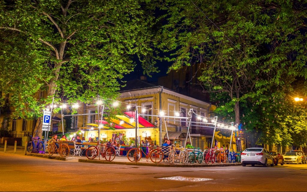 Deribasovskaya Street, Odessa, Ukraine © Evgeniy Fesenko | Dreamstime 67703517