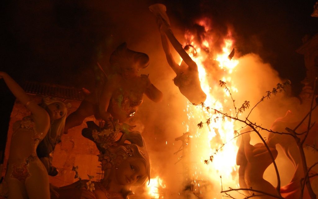 The Burning of the Effigies for Las Fallas, Valencia, Spain © Joe Calhoun | Flickr