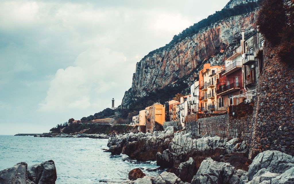 Cefalu, Sicily © Yulia Grigoryeva | Dreamstime 52994791