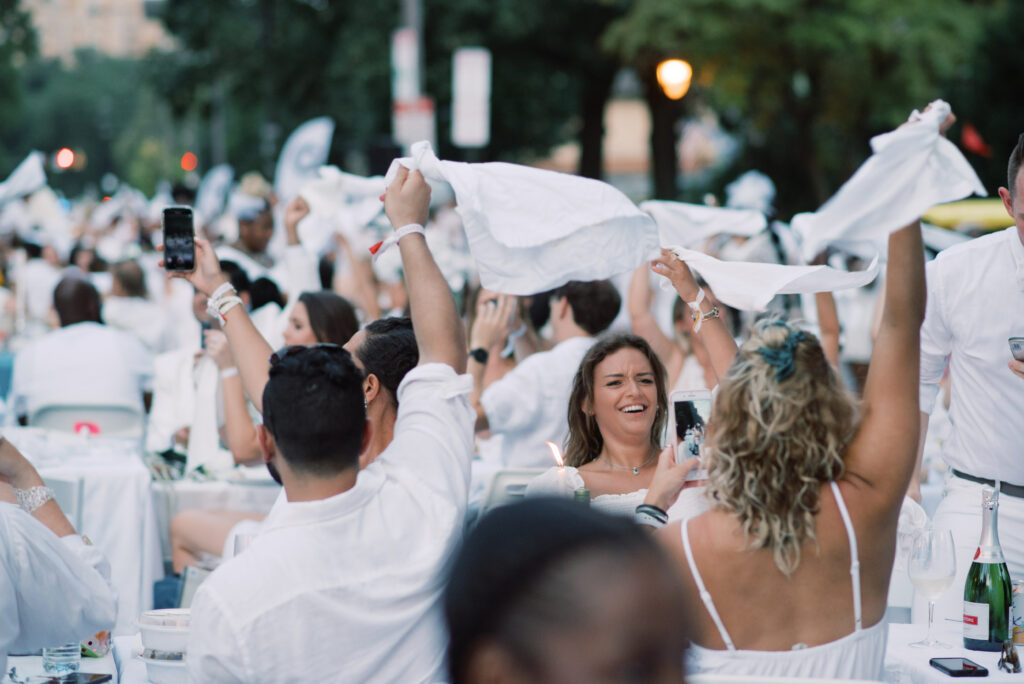 Dinner En Blanc