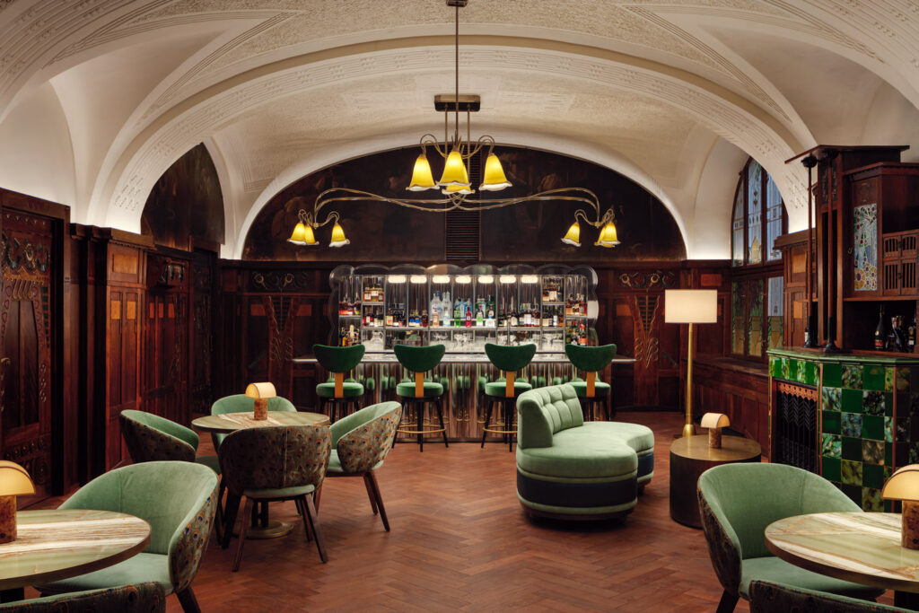 bar
